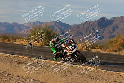 media/Dec-17-2023-CVMA (Sun) [[bf0c04832d]]/Race 18 Formula Twins-Formula 40 UL/